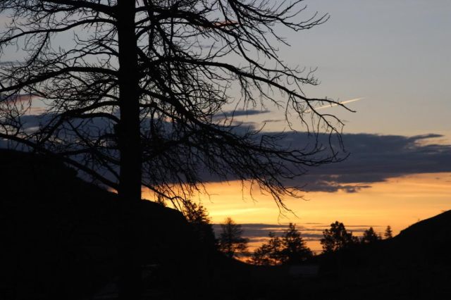 We got up with the sun and headed to the Columbus airport, where we took off for a flyover of the Beartooth Front.