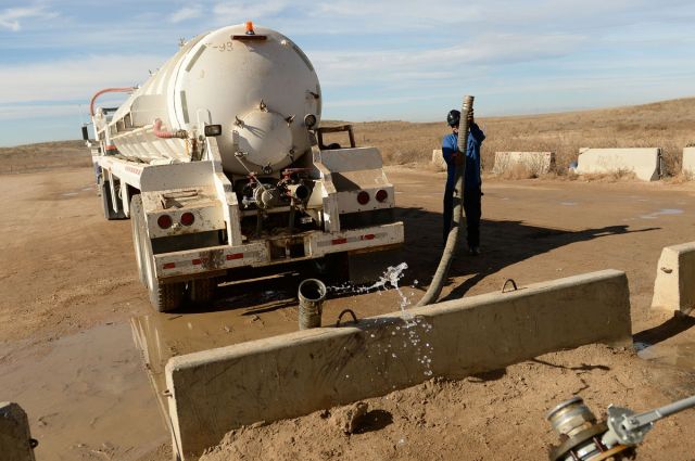 Filling water truck